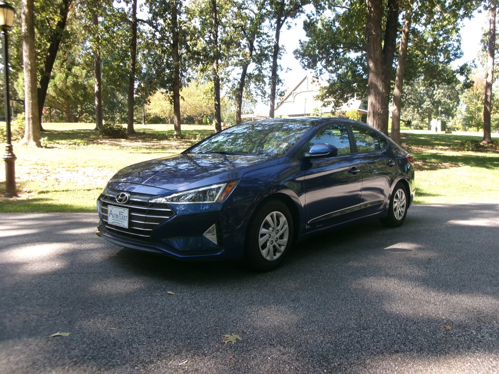 2019 Hyundai Elantra SE