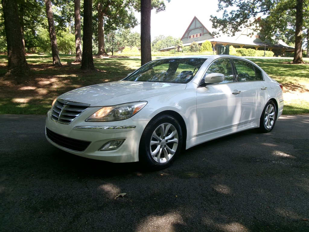 2013 Hyundai Genesis