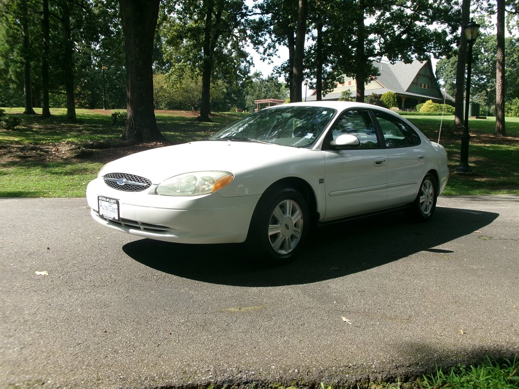 2003 Ford Taurus