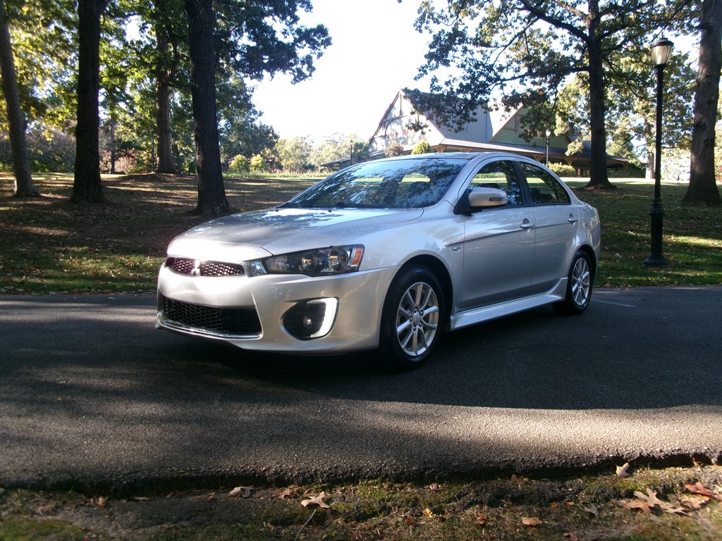 2016 Mitsubishi Lancer ES