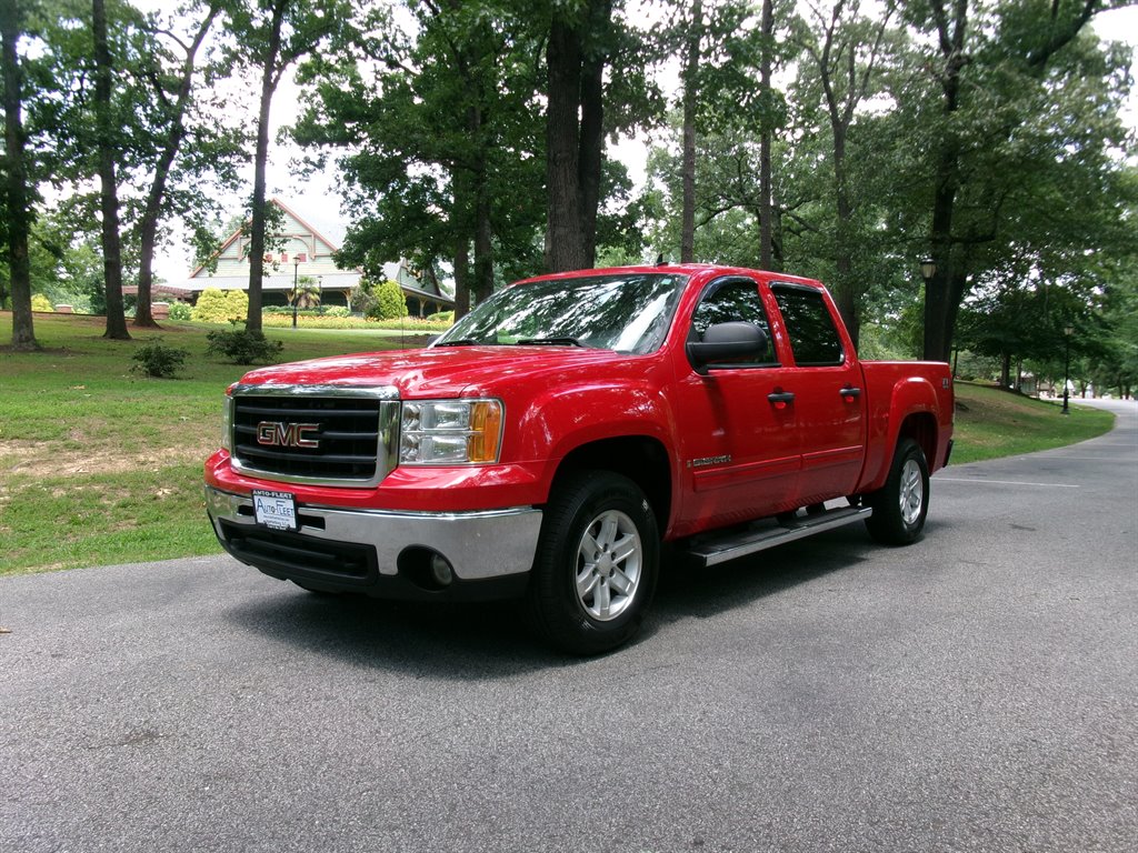 2009 GMC Sierra 4WD Crew Cab SLE SWB's photo