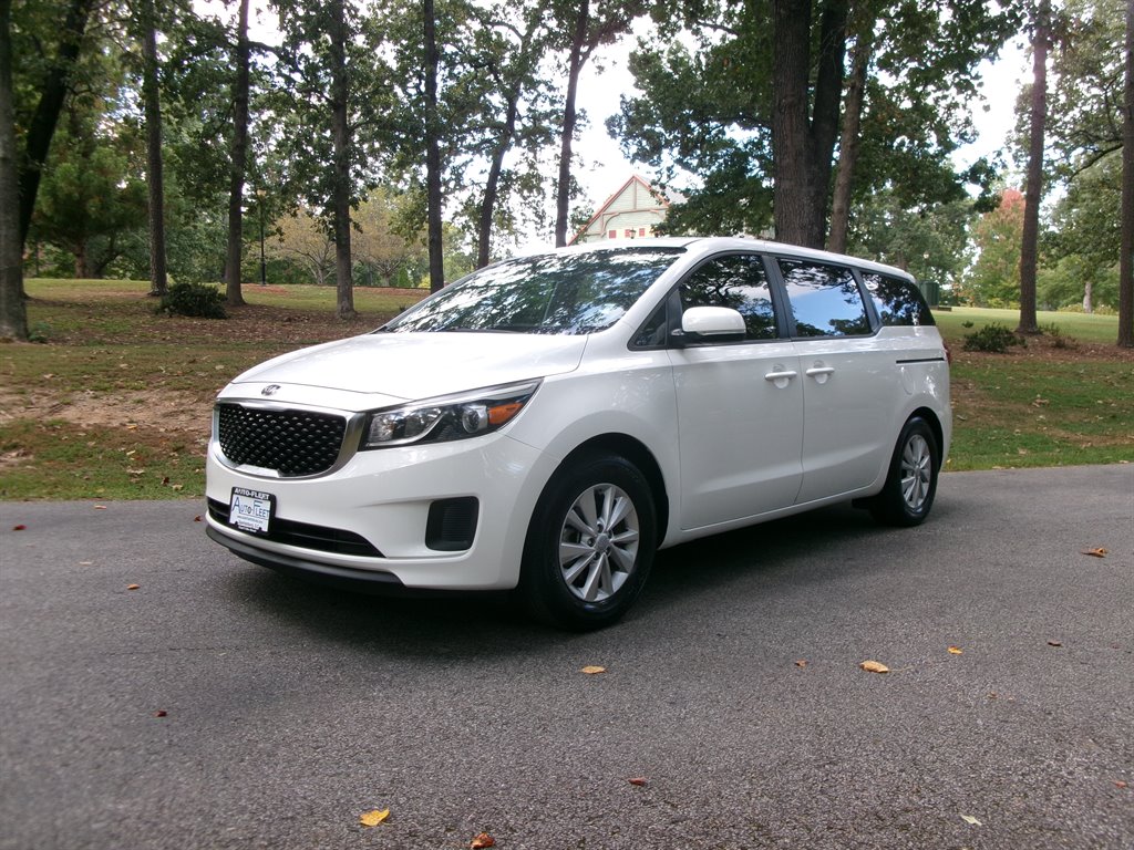 2018 Kia Sedona L's photo