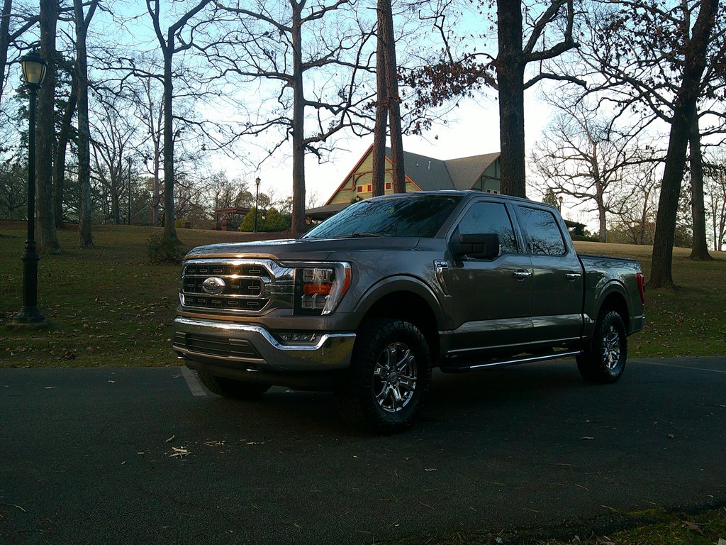 2021 Ford F-150 XLT's photo