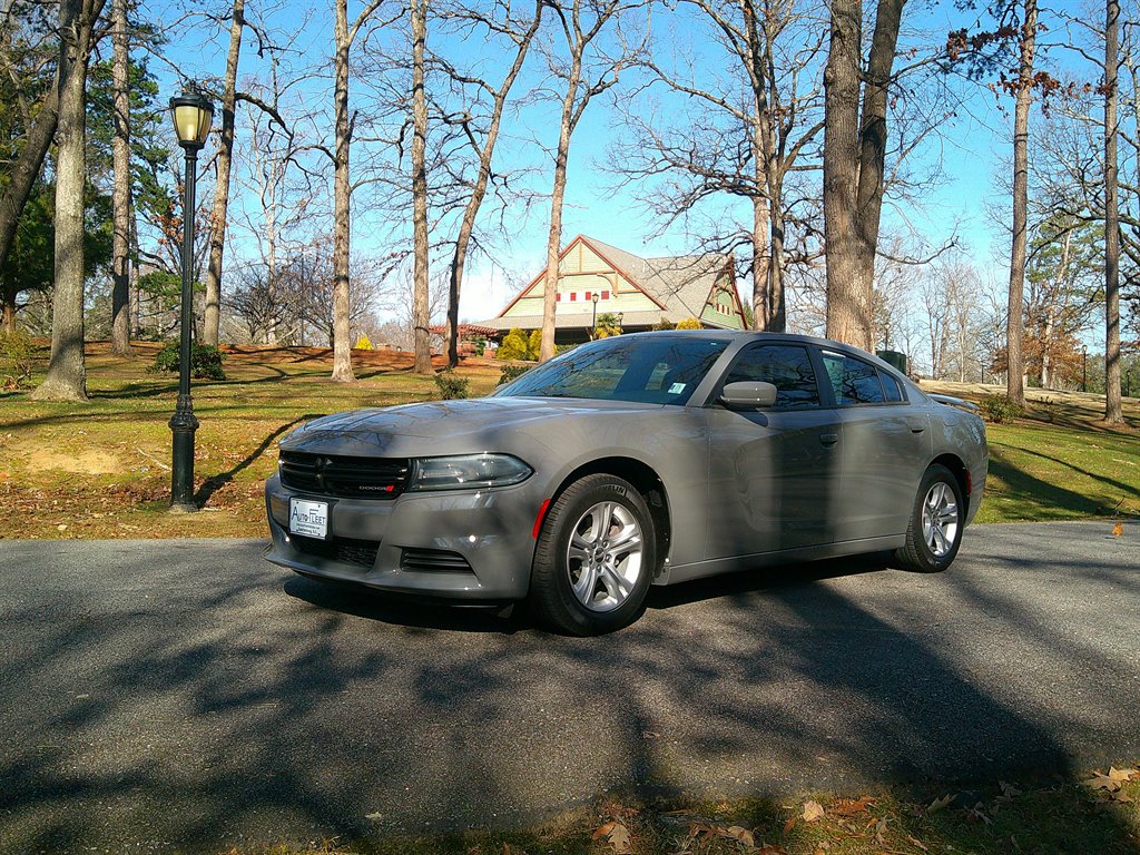 2019 Dodge Charger SXT's photo