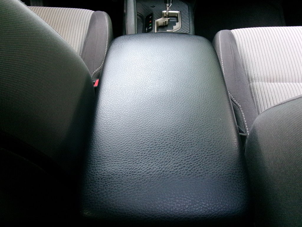 2013 Toyota RAV4 XLE - Photo 18
