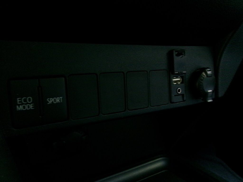 2013 Toyota RAV4 XLE - Photo 34