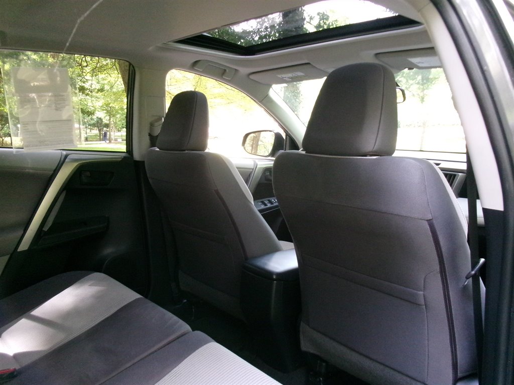 2013 Toyota RAV4 XLE - Photo 27