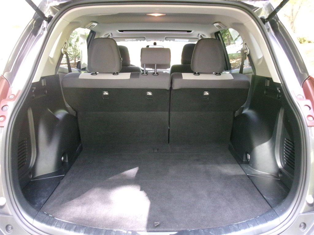 2013 Toyota RAV4 XLE - Photo 29