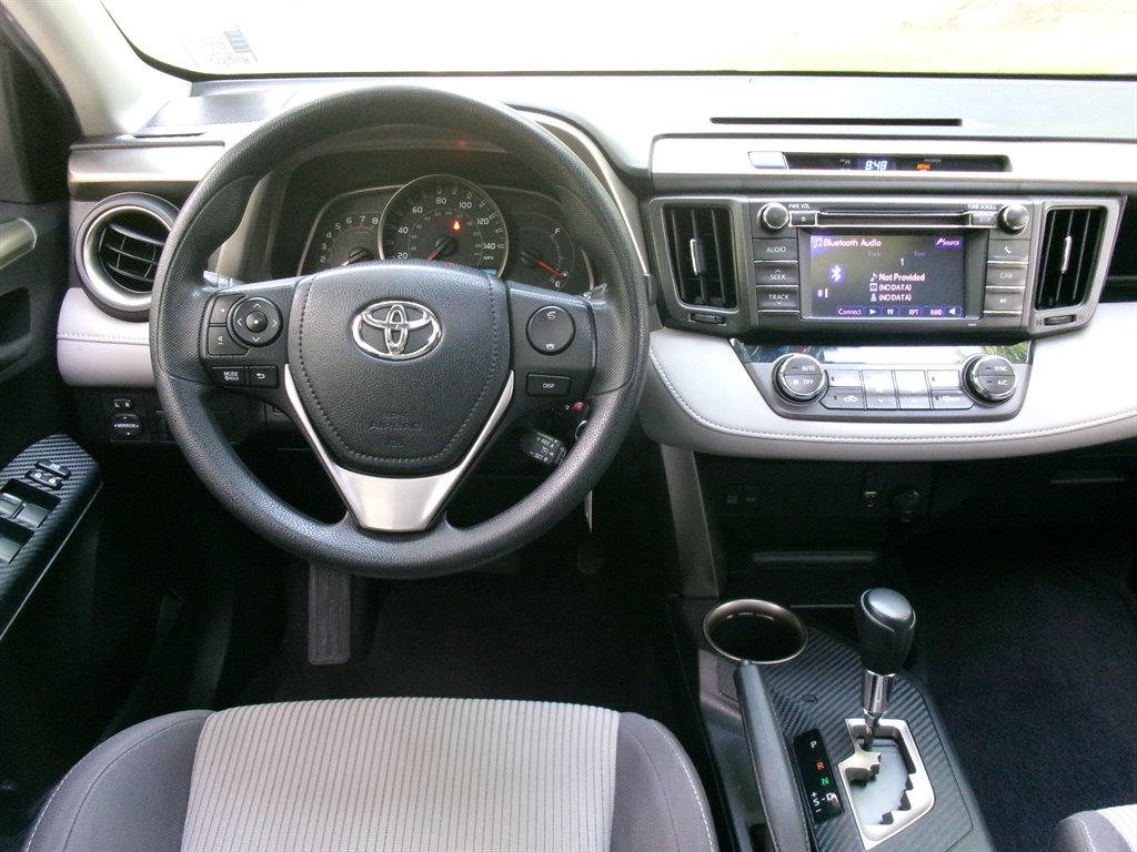2013 Toyota RAV4 XLE - Photo 19