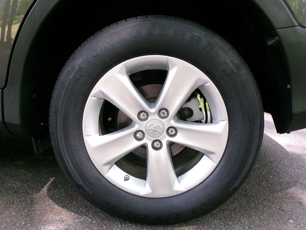 2013 Toyota RAV4 XLE - Photo 44