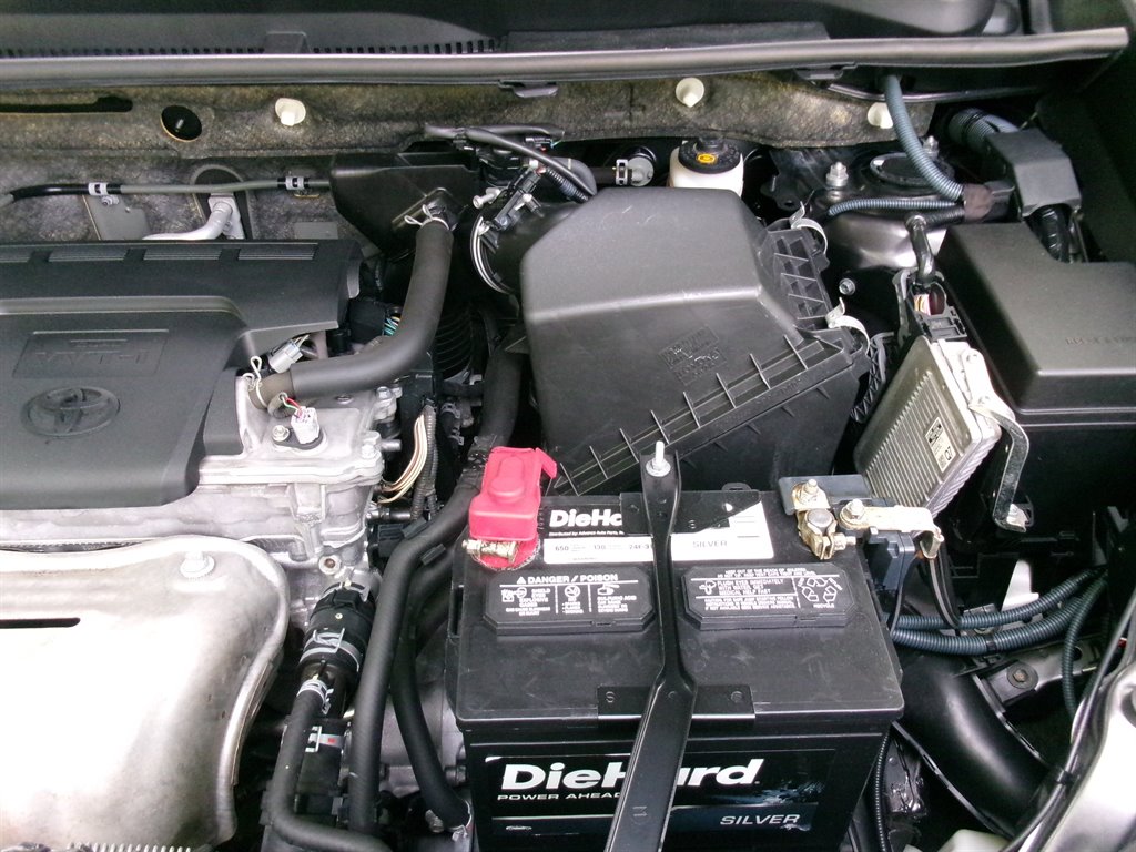 2013 Toyota RAV4 XLE - Photo 40