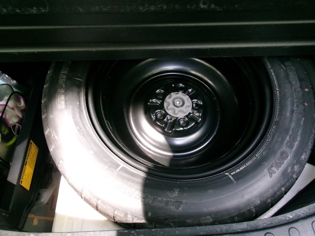 2013 Toyota RAV4 XLE - Photo 30