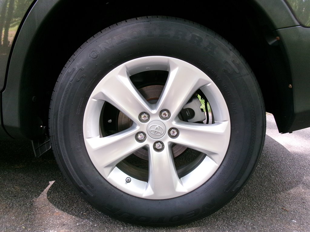 2013 Toyota RAV4 XLE - Photo 45