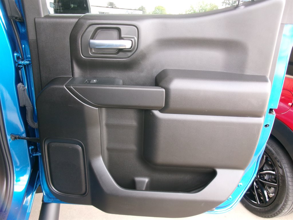 2023 Chevrolet Silverado 1500 Custom - Photo 20