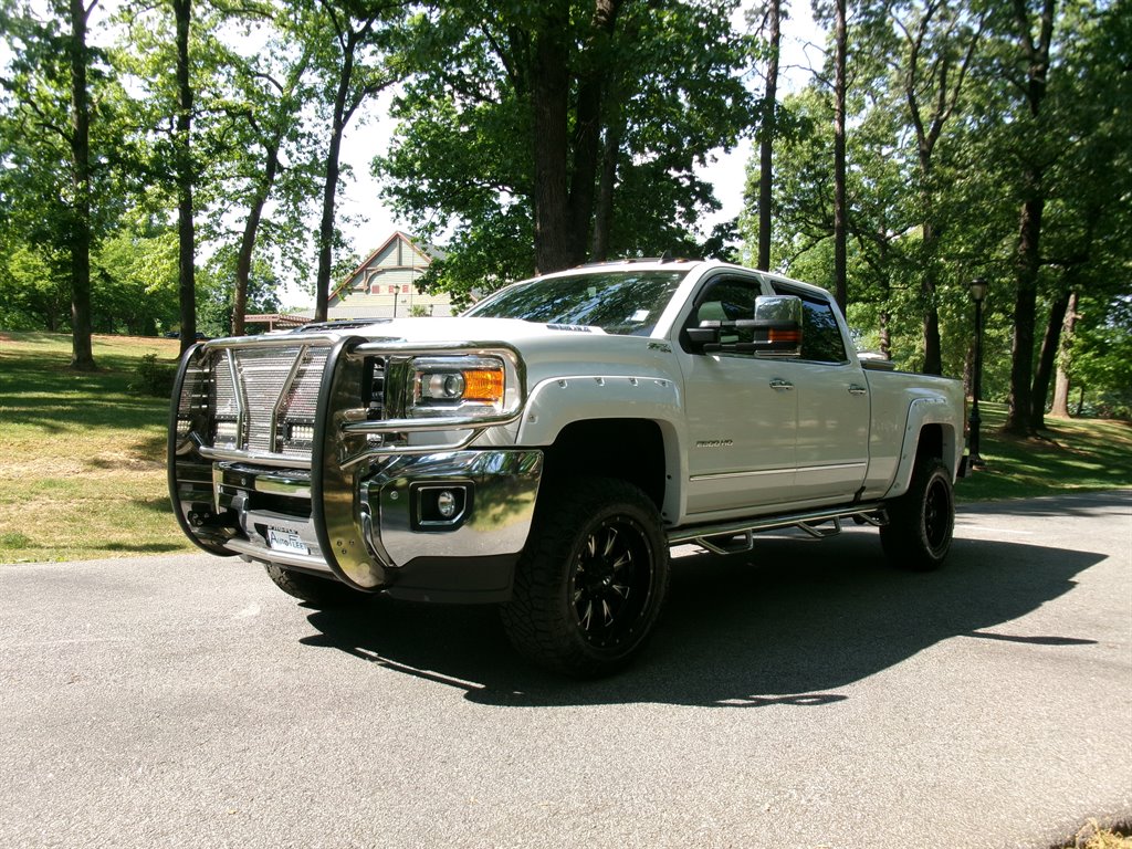 2018 GMC Sierra 4WD Crew Cab Standard Box SLT's photo