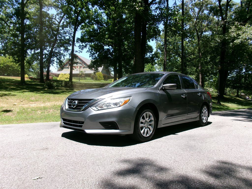 2017 Nissan Altima 2.5 S's photo