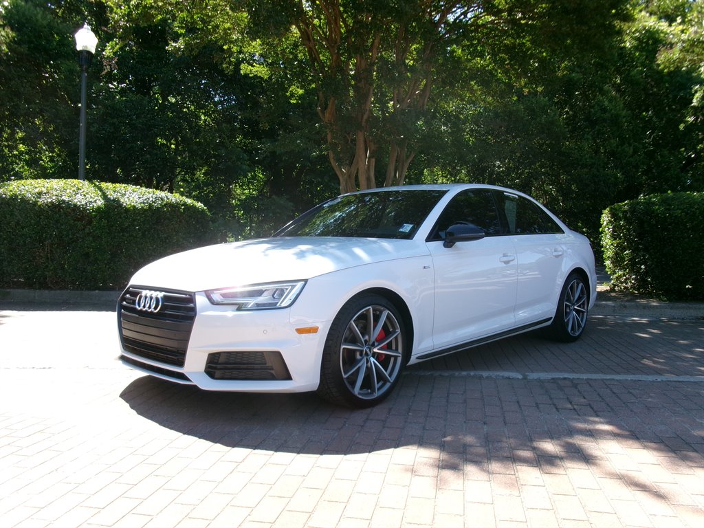 2018 Audi A4 2.0T quattro S tronic Premium Plus's photo