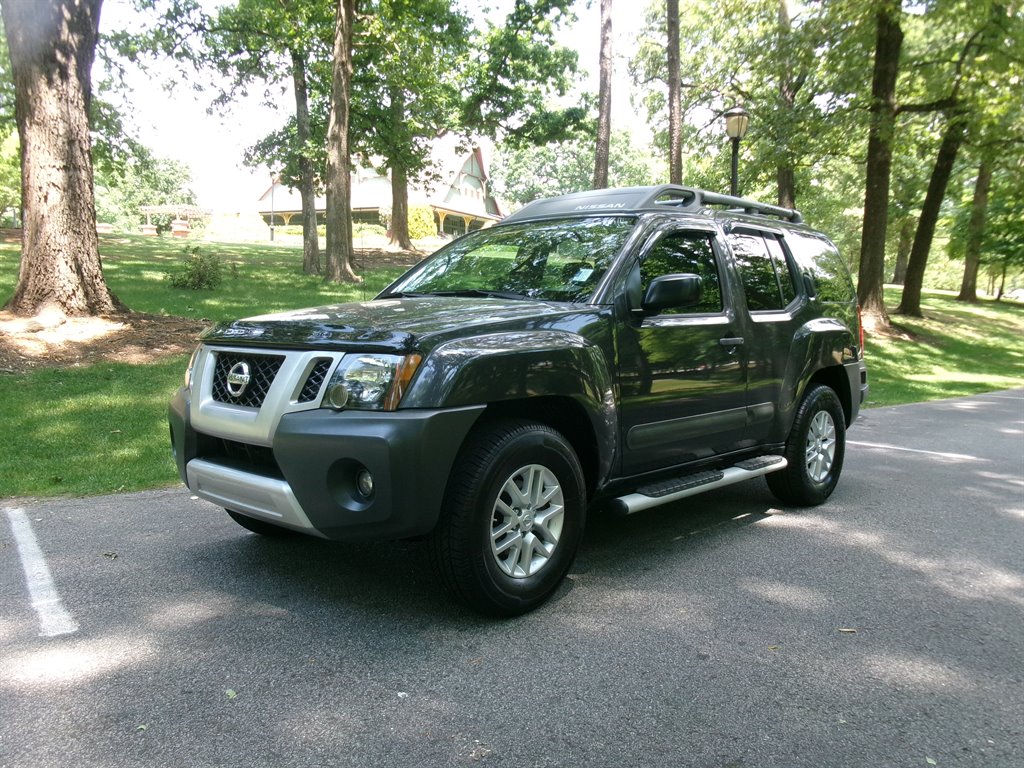 2015 Nissan Xterra S 4x2 AT's photo