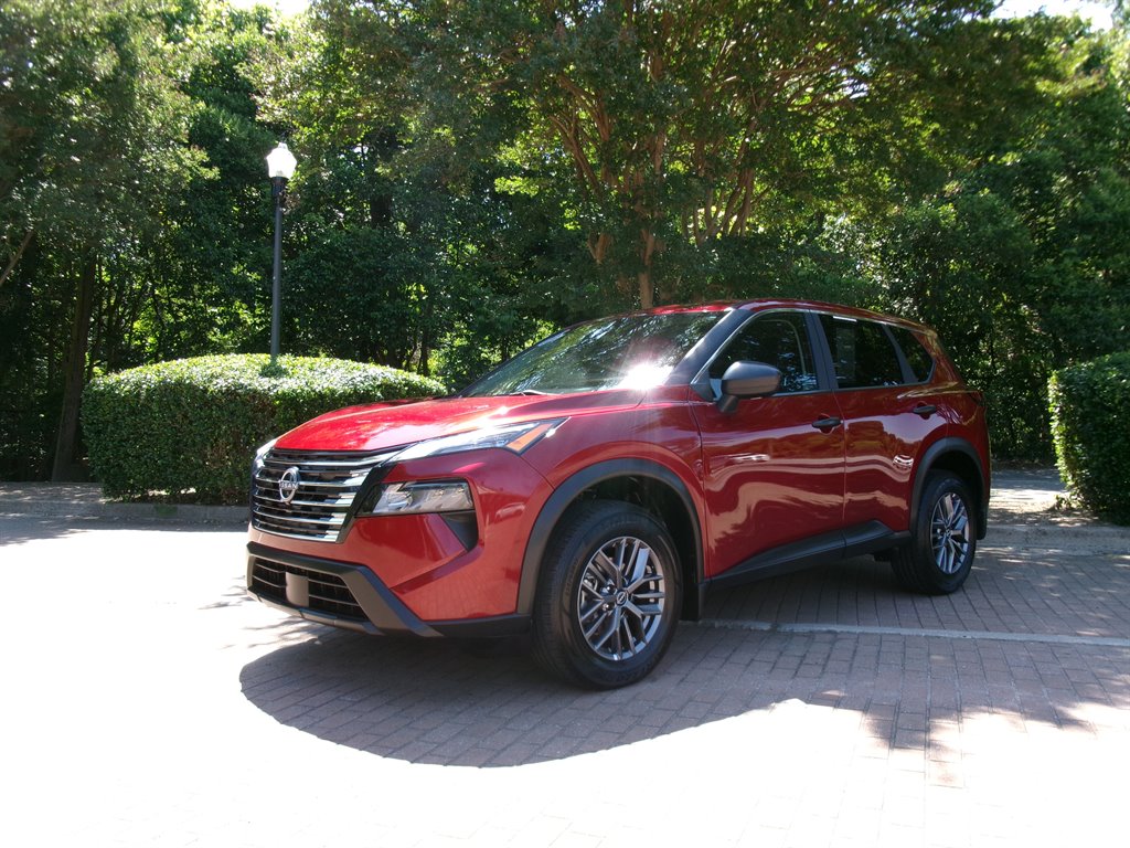 2024 Nissan Rogue S AWD's photo