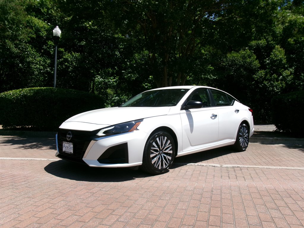 2024 Nissan Altima 2.5 SV's photo