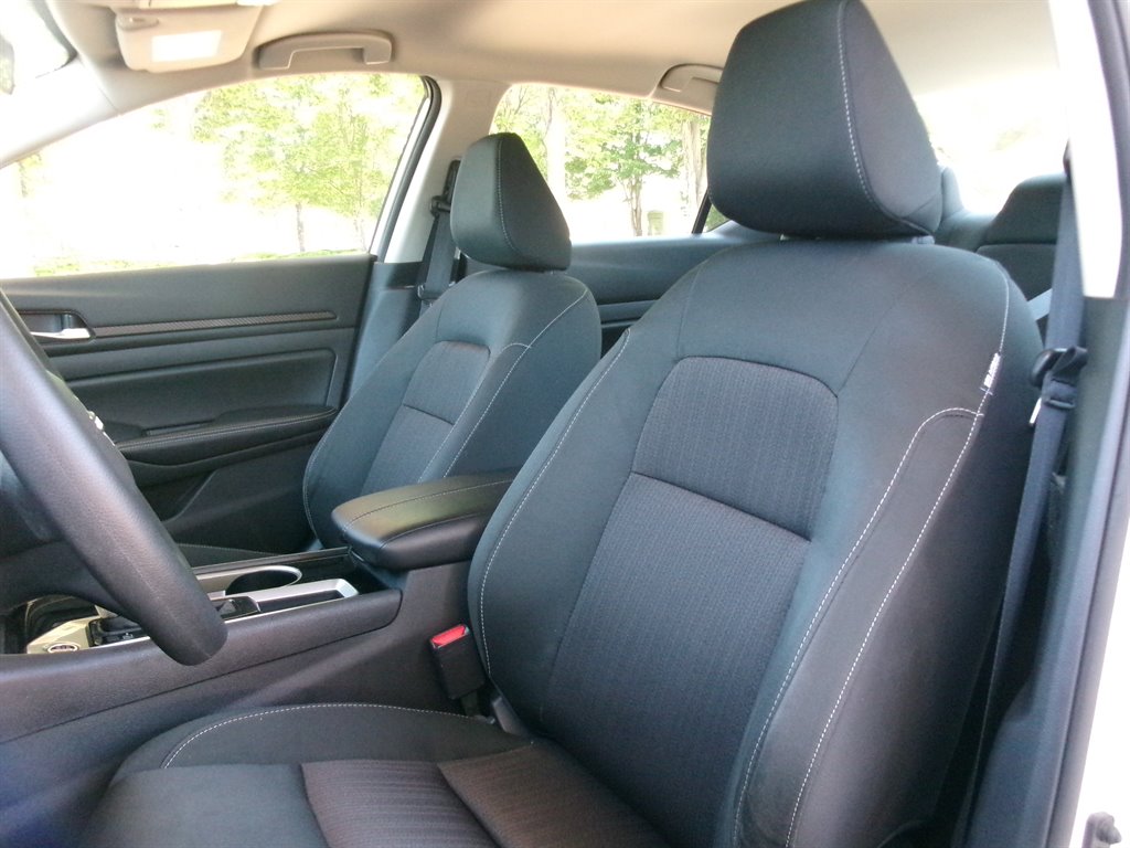 2024 Nissan Altima SV - Photo 14
