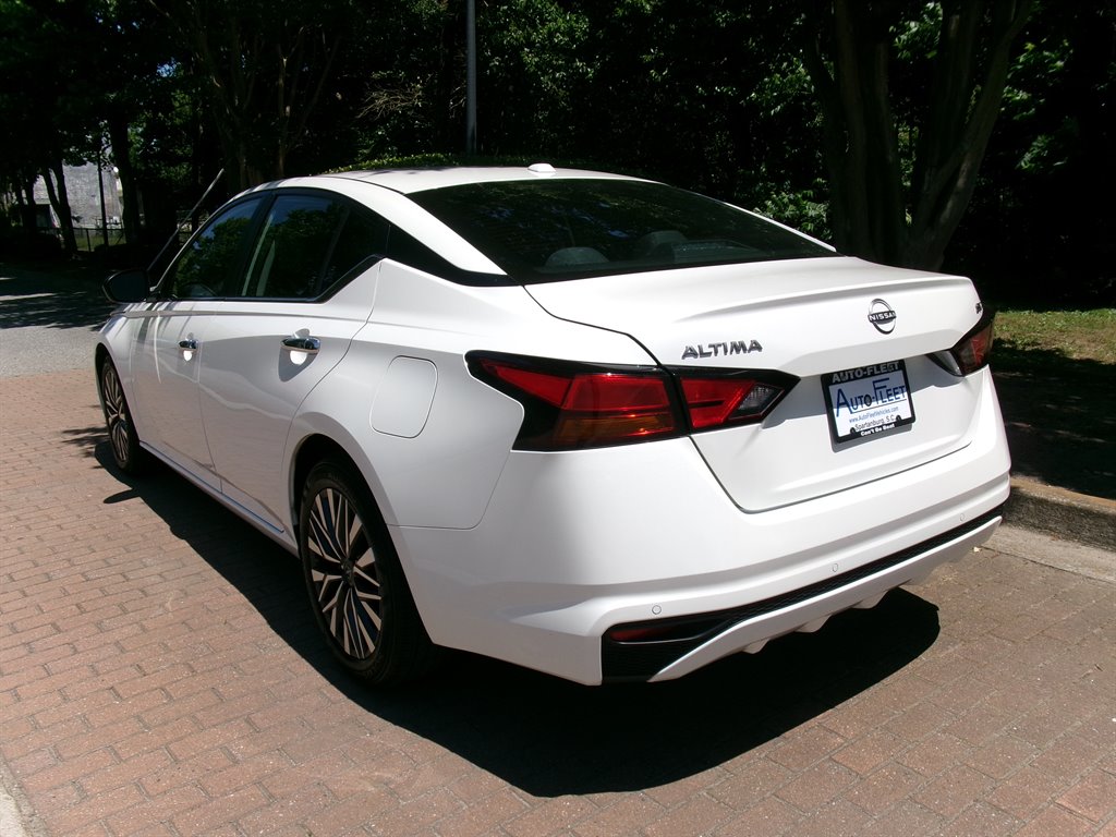 2024 Nissan Altima SV - Photo 7