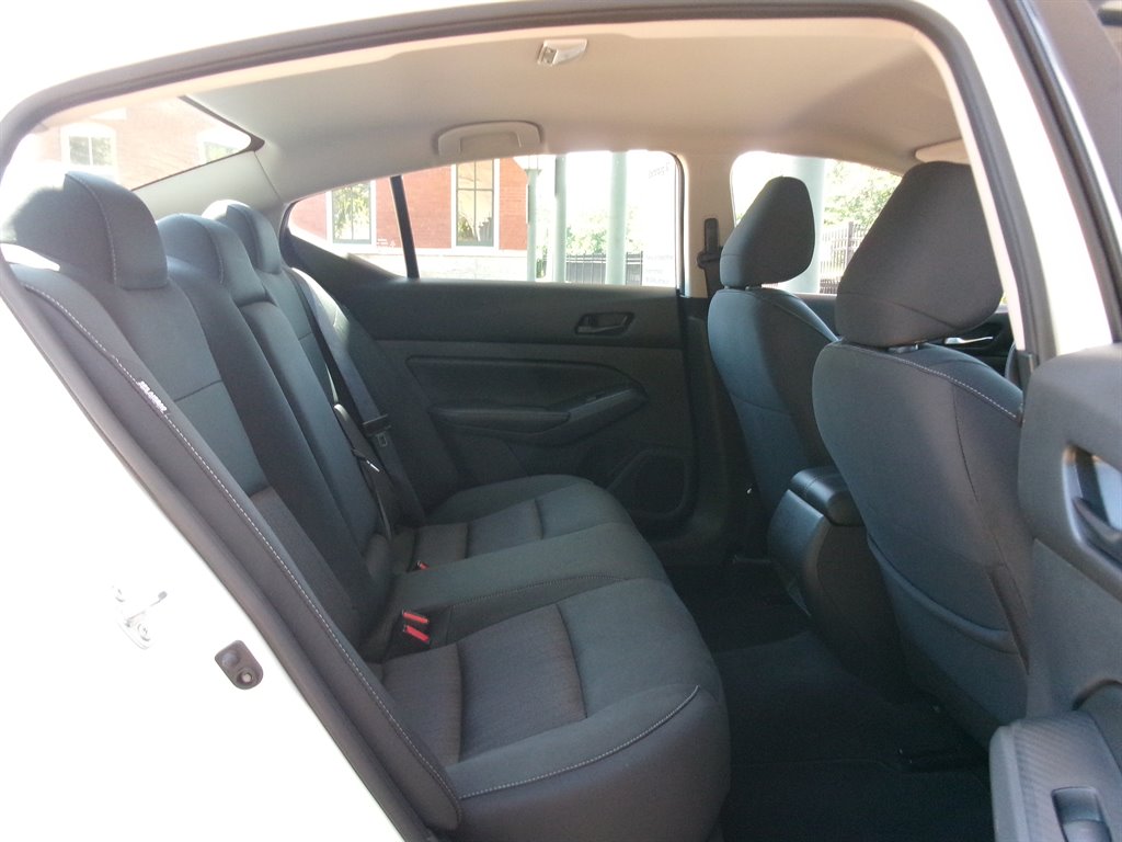 2024 Nissan Altima SV - Photo 21