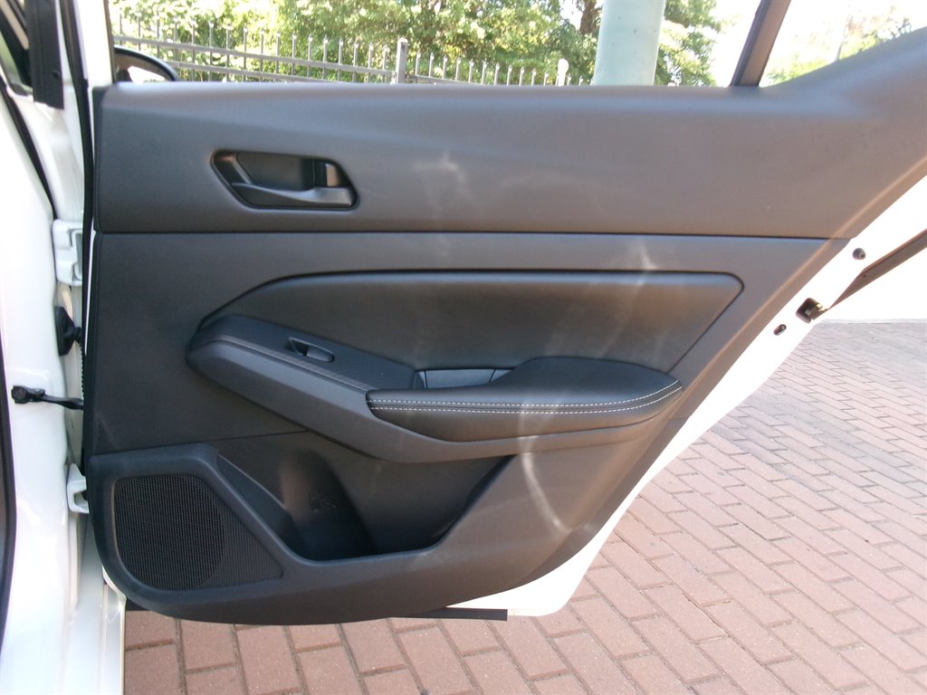 2024 Nissan Altima SV - Photo 24