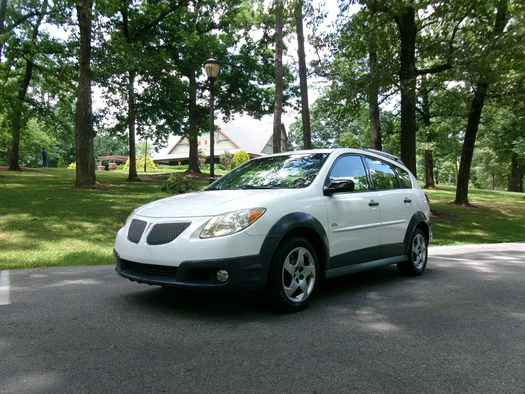 2005 Pontiac Vibe -'s photo